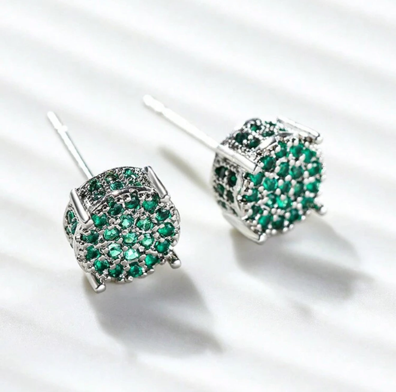 Elegant Minimalist Rhinestone Stud Earrings