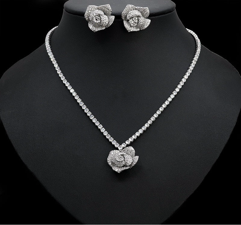 Zircon Square Flower Necklace Set