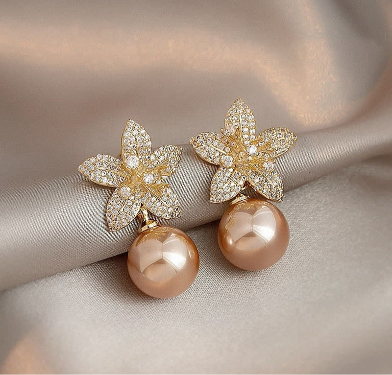 Flower Shinning Pearl Drop Earrings Pair