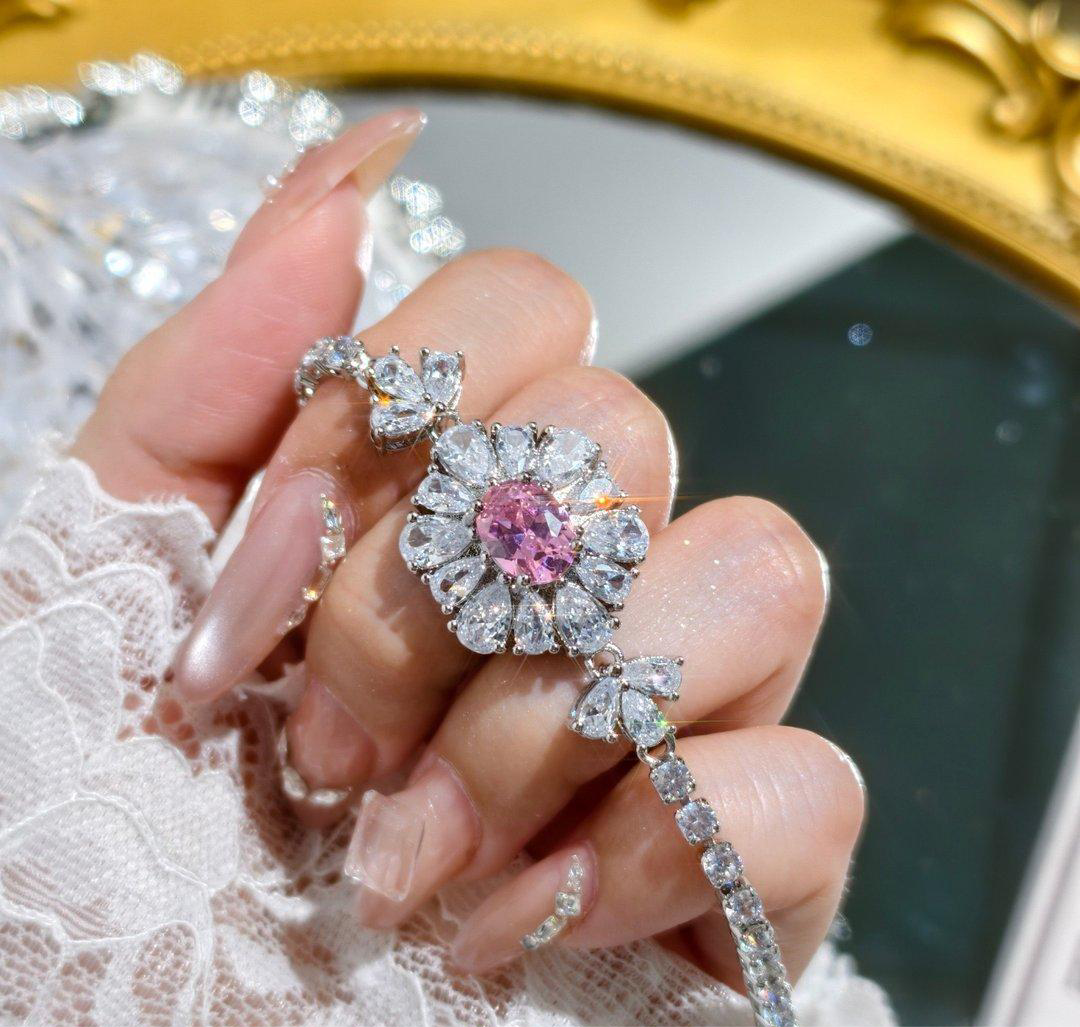 Zirconium Flower Bracelet with imported Stones