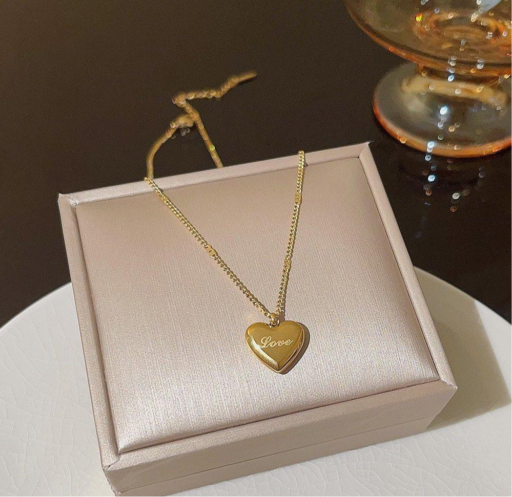 Stainless steel Heart Love Pendant with chain