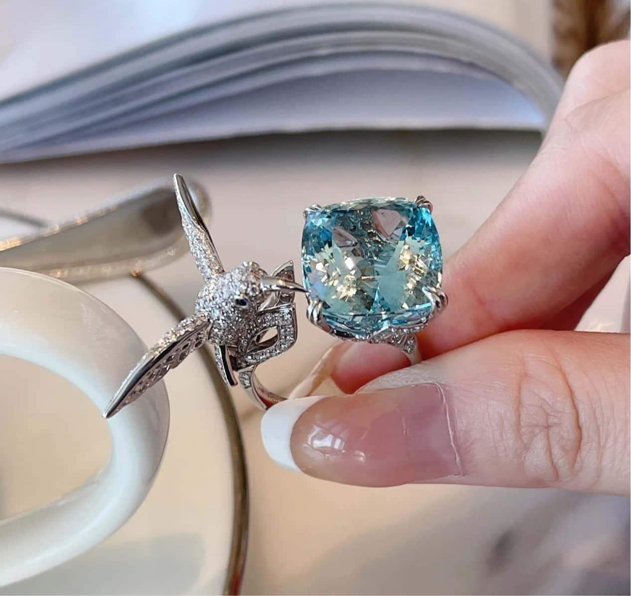 Humming bird Zircon Studded Ring