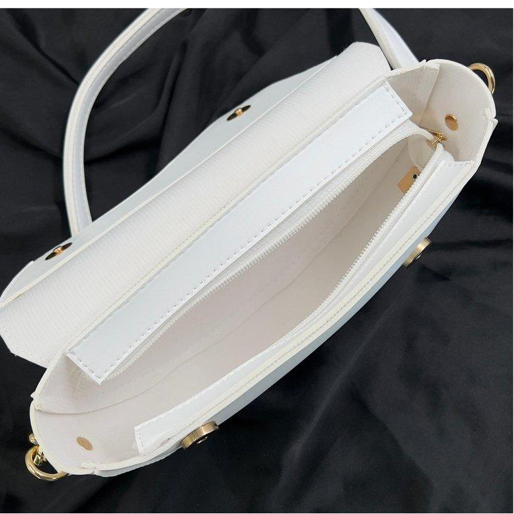 Aurelia Saddle Armpit Bag White