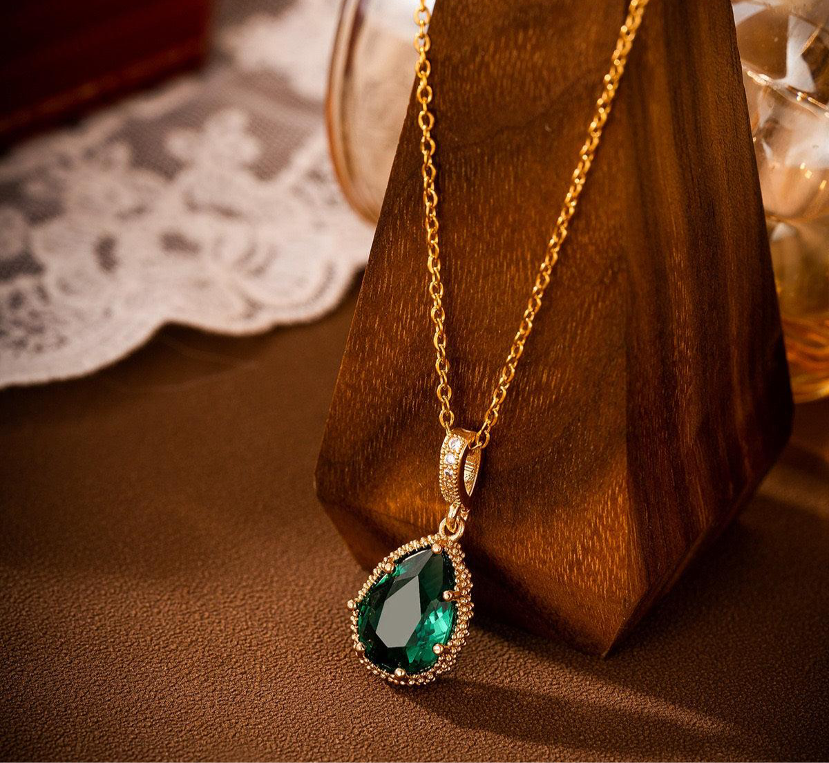 Emerald/Sapphire Tear Pendant with Chain