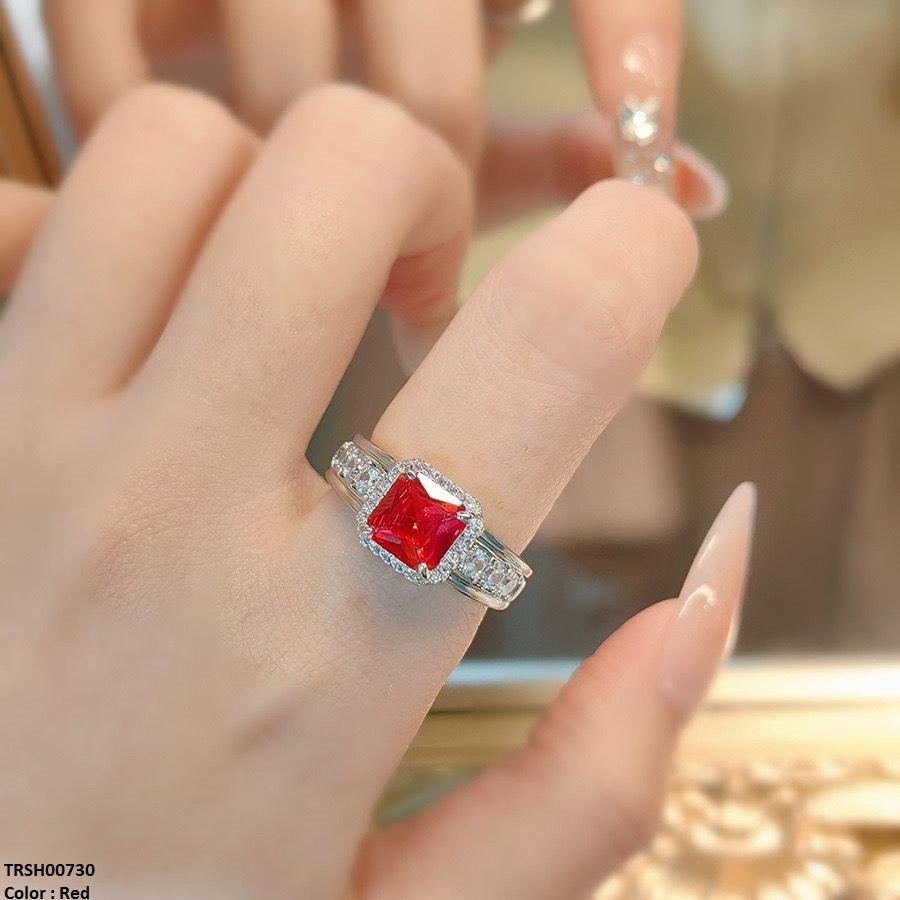 Elegant zircon stone Adjustable Emerald Ring