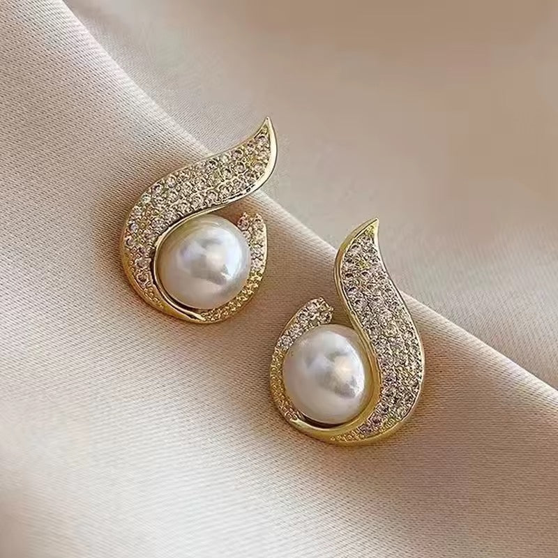 Pearl Golden Curve Tops