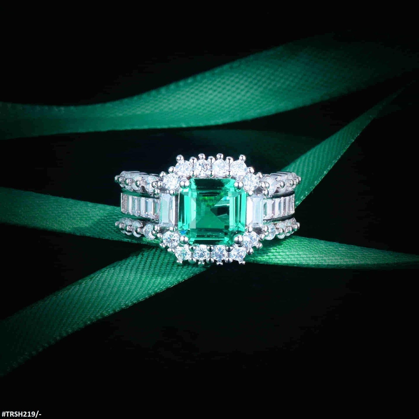 Emerald Step Adjustable Ring - Havenon Store