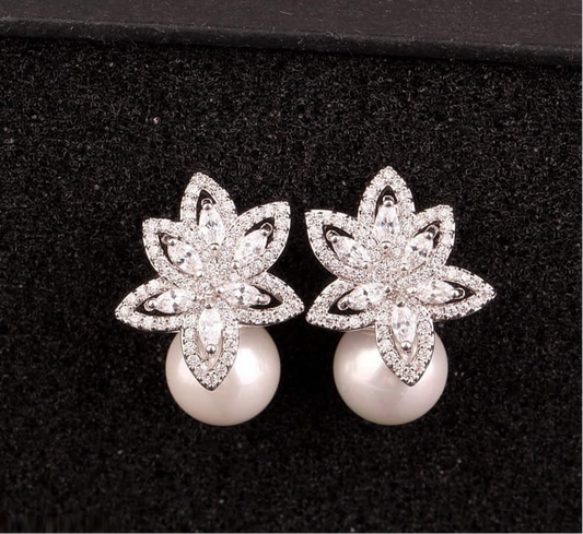 DNG Pearl Earring Studs