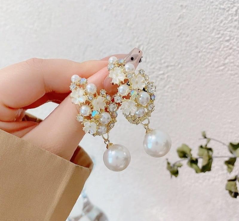 Pearl Flower studded Tree Earrings