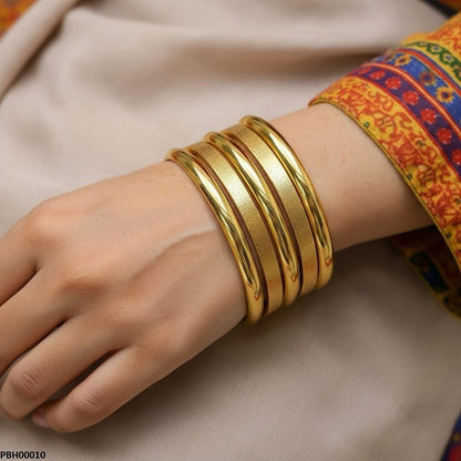 18K Round Plain Bangles