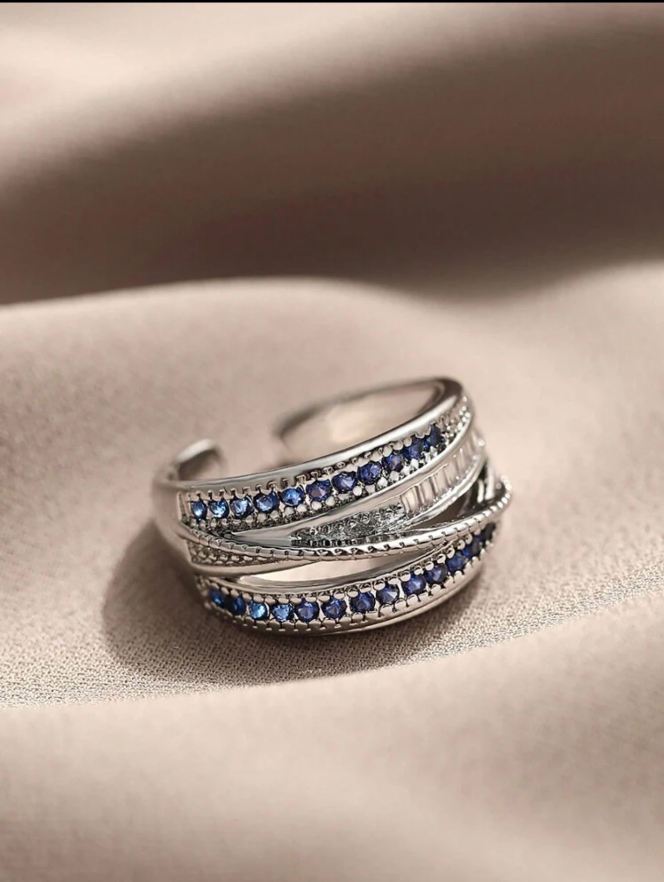 Certified Cubic Zirconia Openable Ring