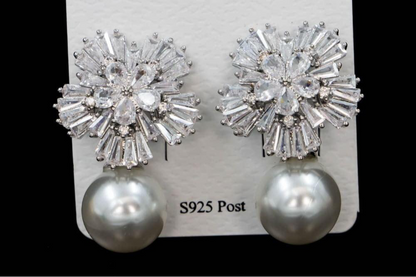 Zircon Snowflake Earring Studs Pair
