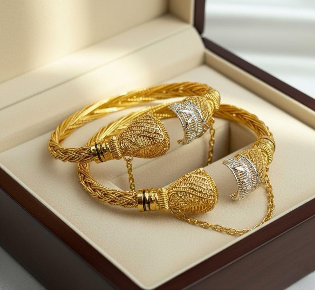 18K Twisted  Screw Adjustable Bangle Set