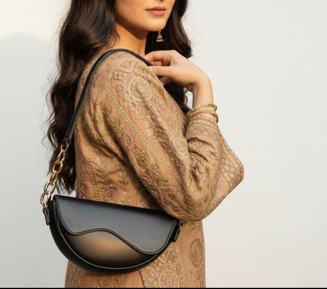 Aurelia Saddle Armpit Bag Dark Brown