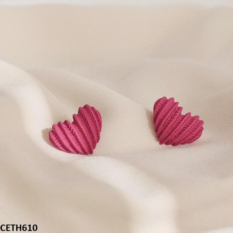 Alloy golden heart earrings  