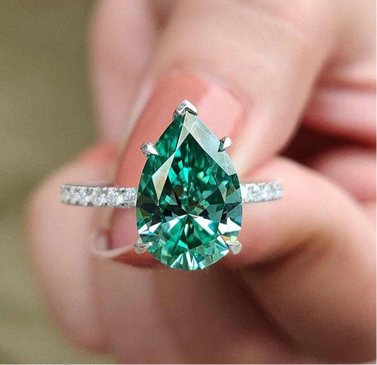 Emerald Tear Ring