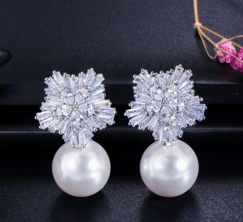 Zircon Snowflake Earring Studs Pair