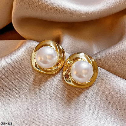 Elegant 18K Gold Pearl Tops Pair  