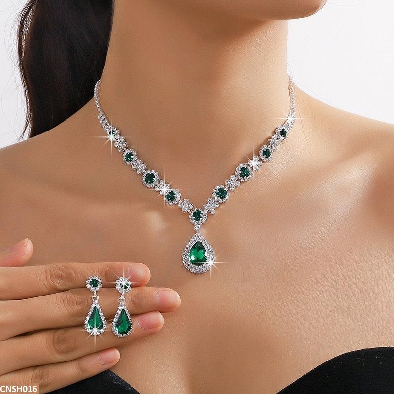 Emerald Green Necklace and Earrings  