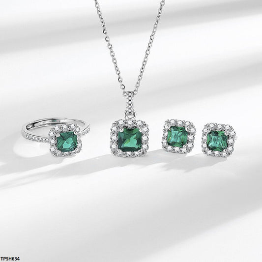 Emerald Square Zircon Pendant Set close-up view 