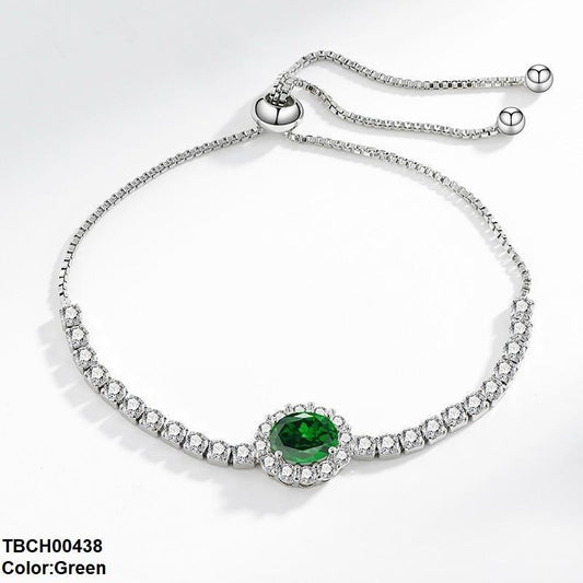 Emerald Zirconium Round Bracelet close-up