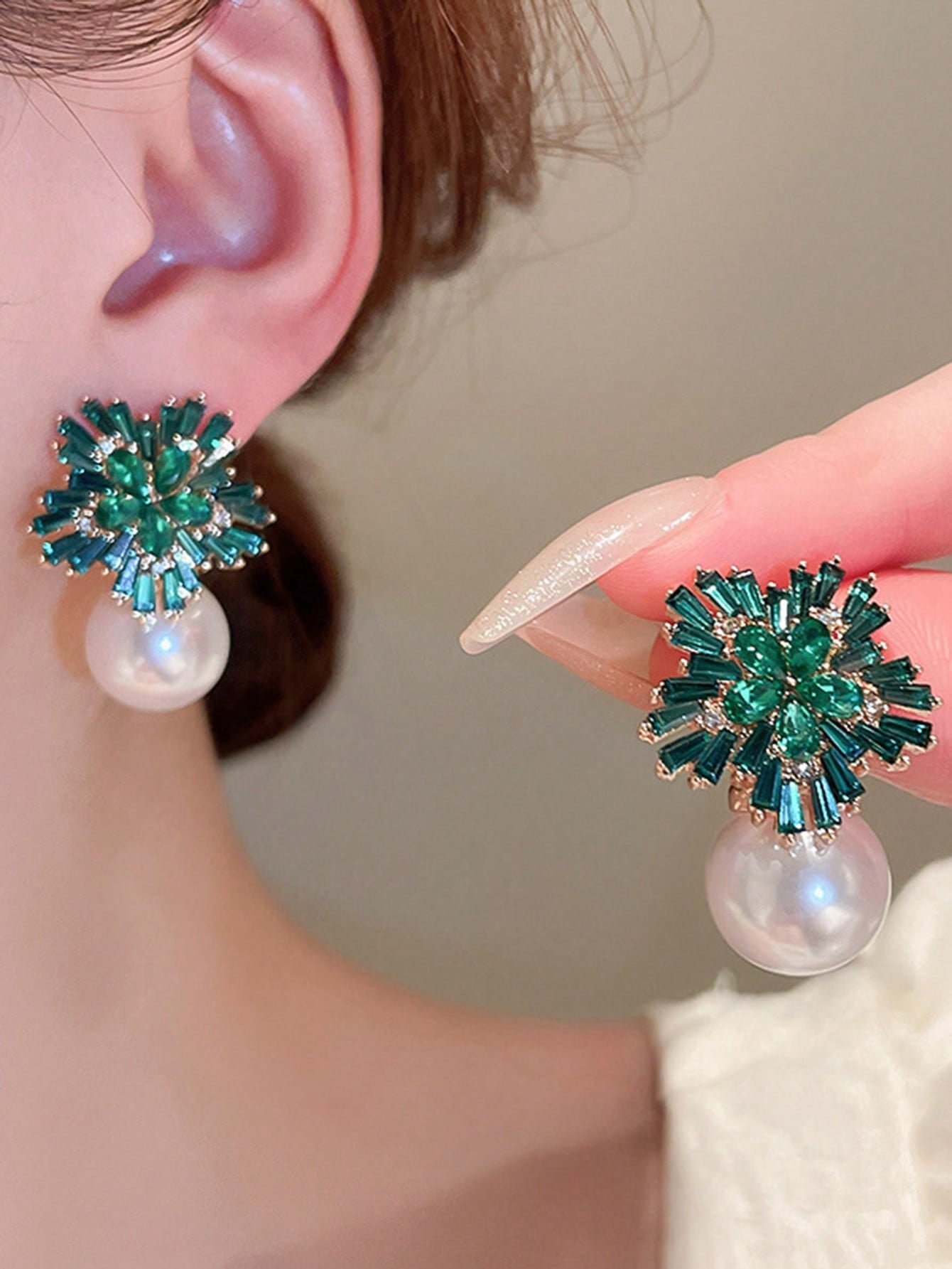 Emerald Pearly Flower Tops