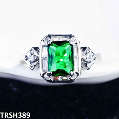 Lightweight Emerald Rectangle Ring  