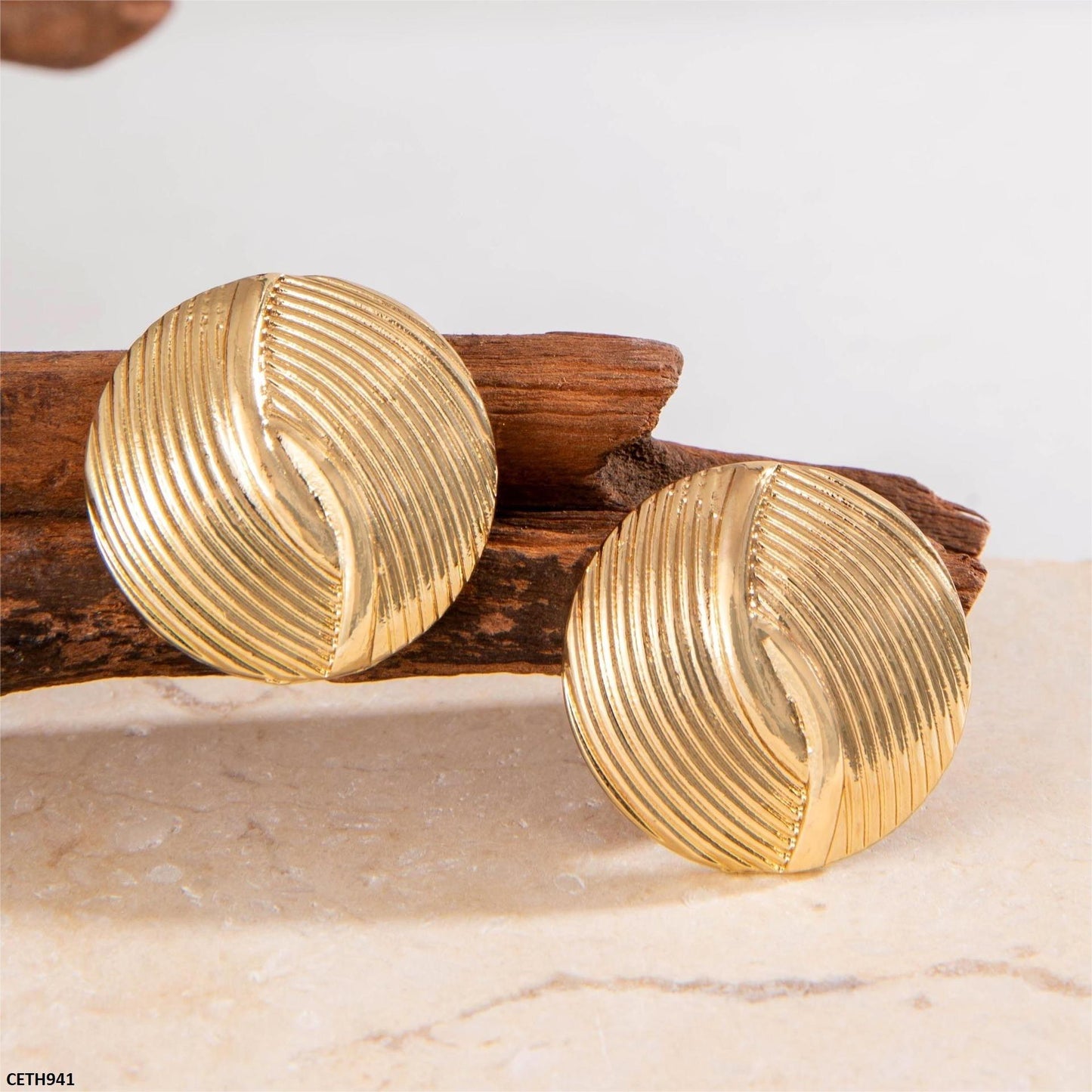 Lightweight gold-plated round earrings for women  