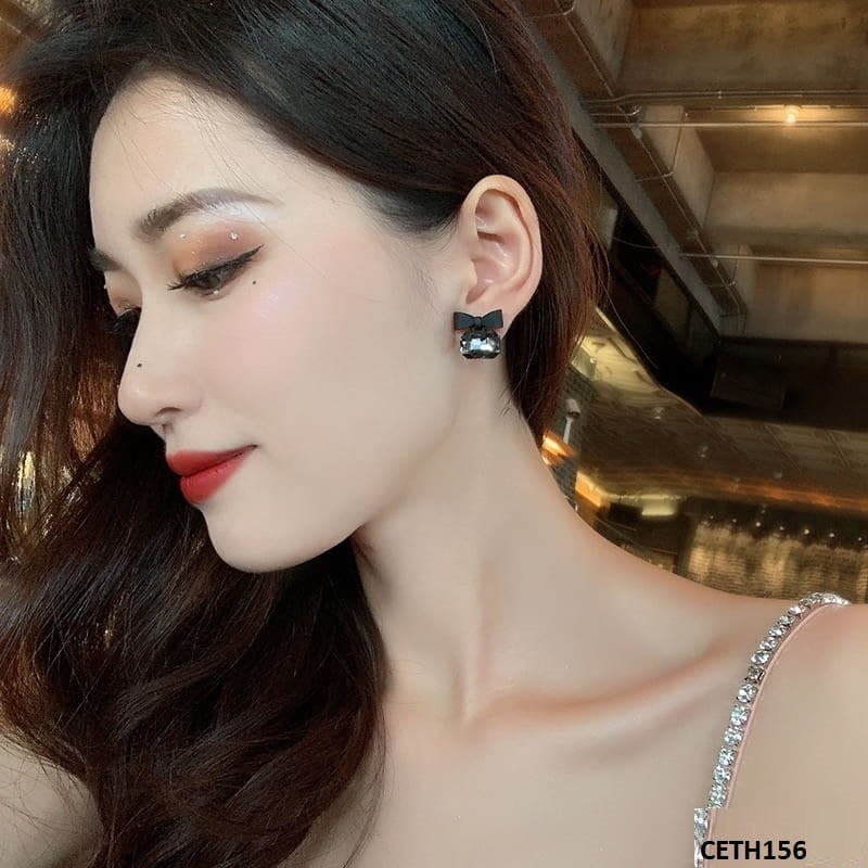 Lightweight synthetic stone earrings