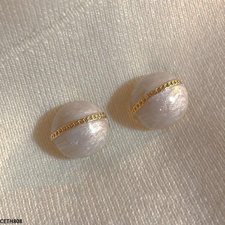 Round synthetic stone earrings  