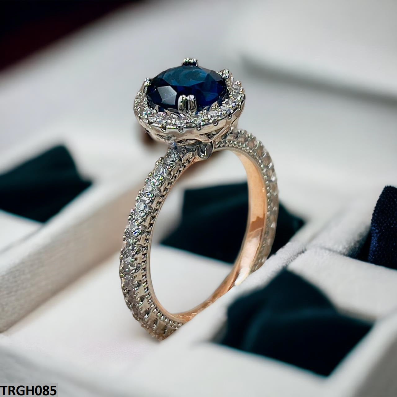 Sapphire Sleek Statement ring - Havenon Store