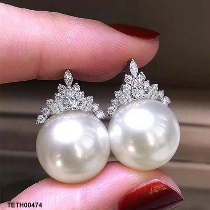 Diamond Studded Pearl Earring Studs