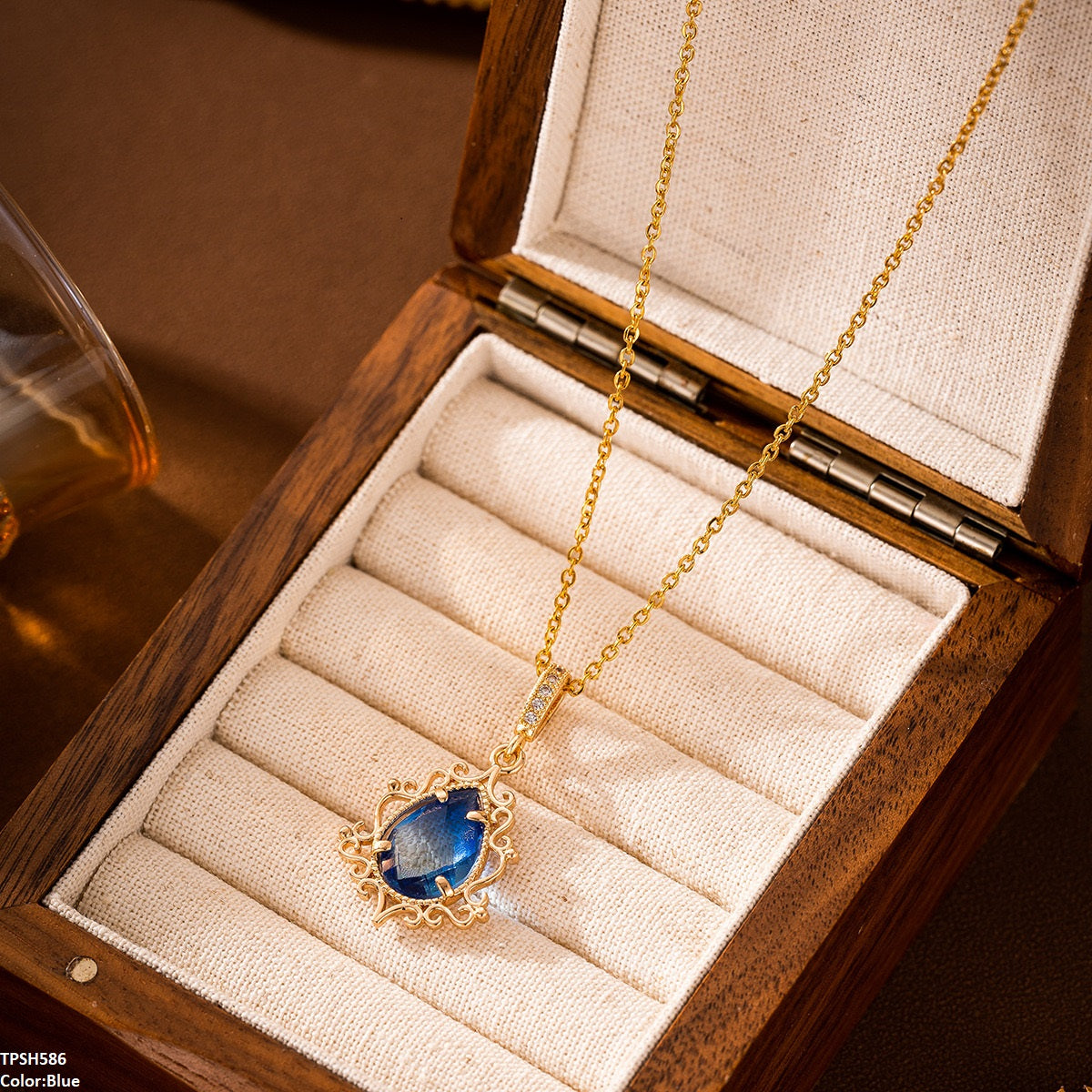 Victorian Tear Pendent with Chain