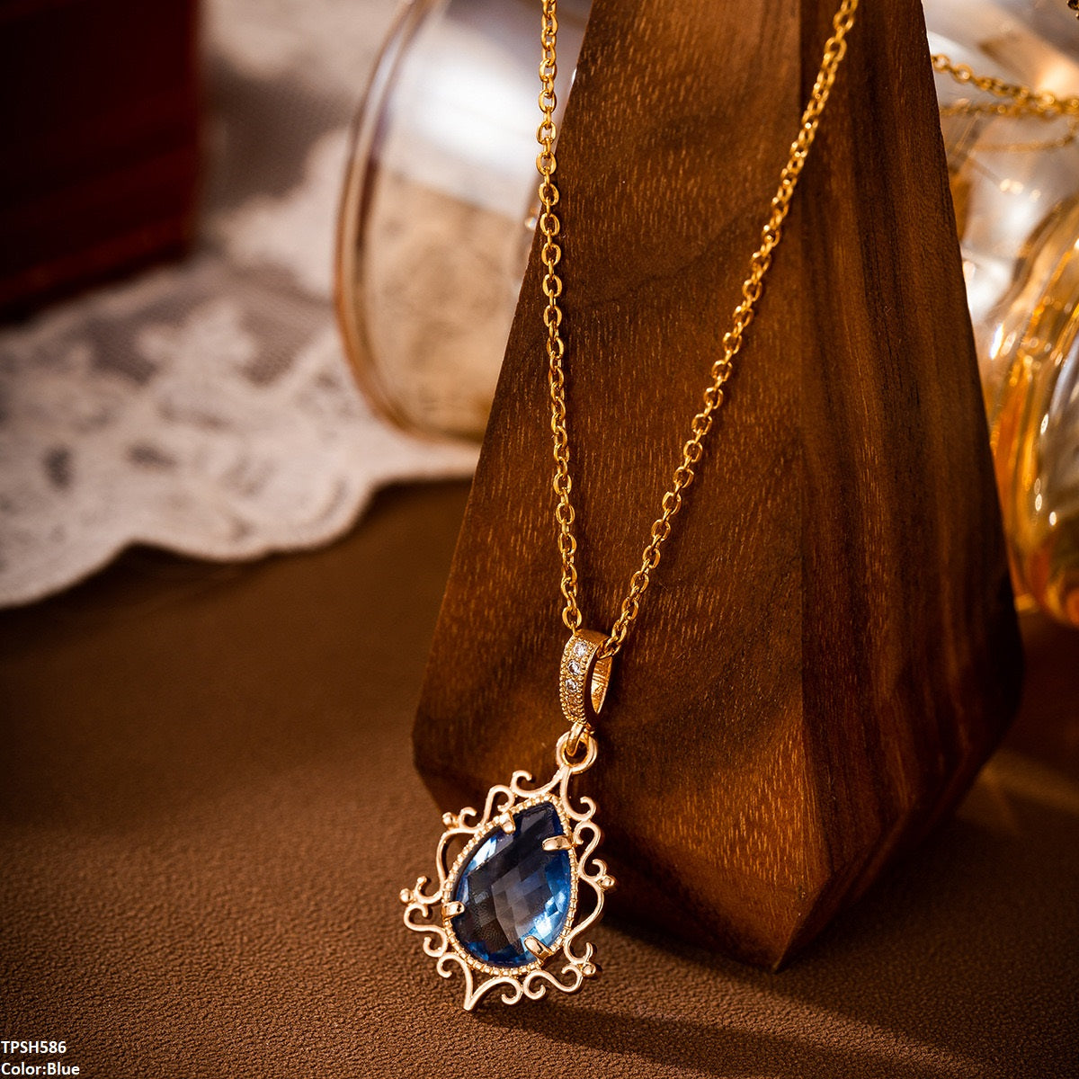 Victorian Tear Pendent with Chain