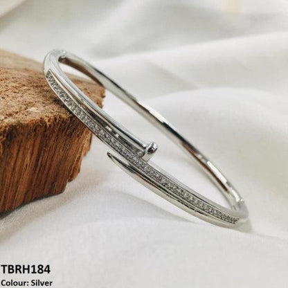 Luxury Nail Openable Handcuff - Havenon Store