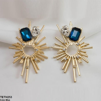 Love Me More Earrings - Havenon Store