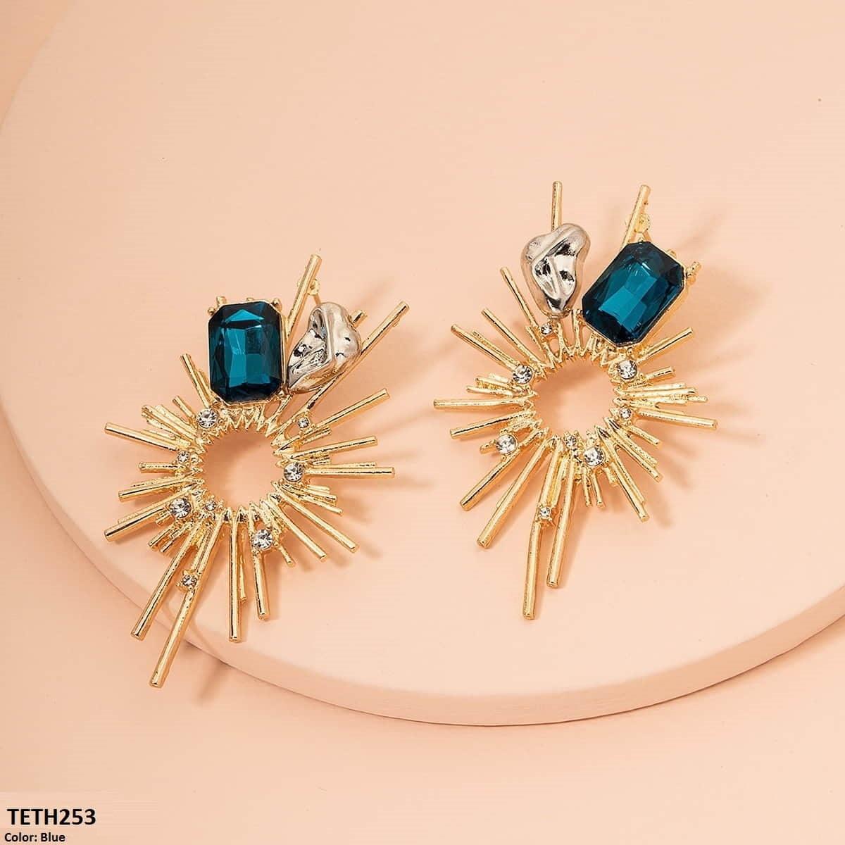 Love Me More Earrings - Havenon Store
