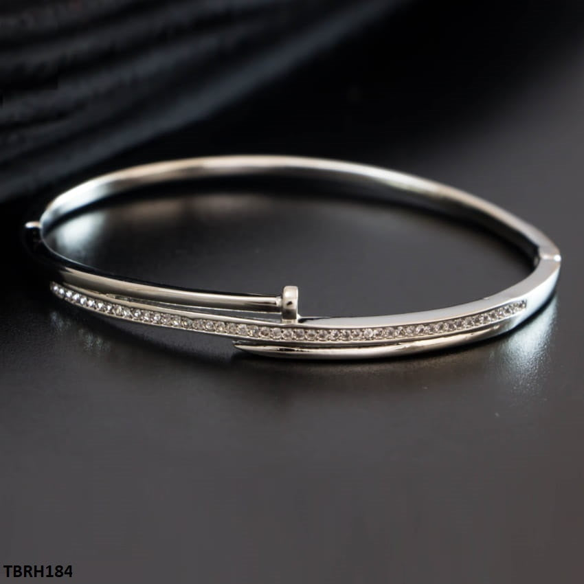Luxury Nail Openable Handcuff - Havenon Store